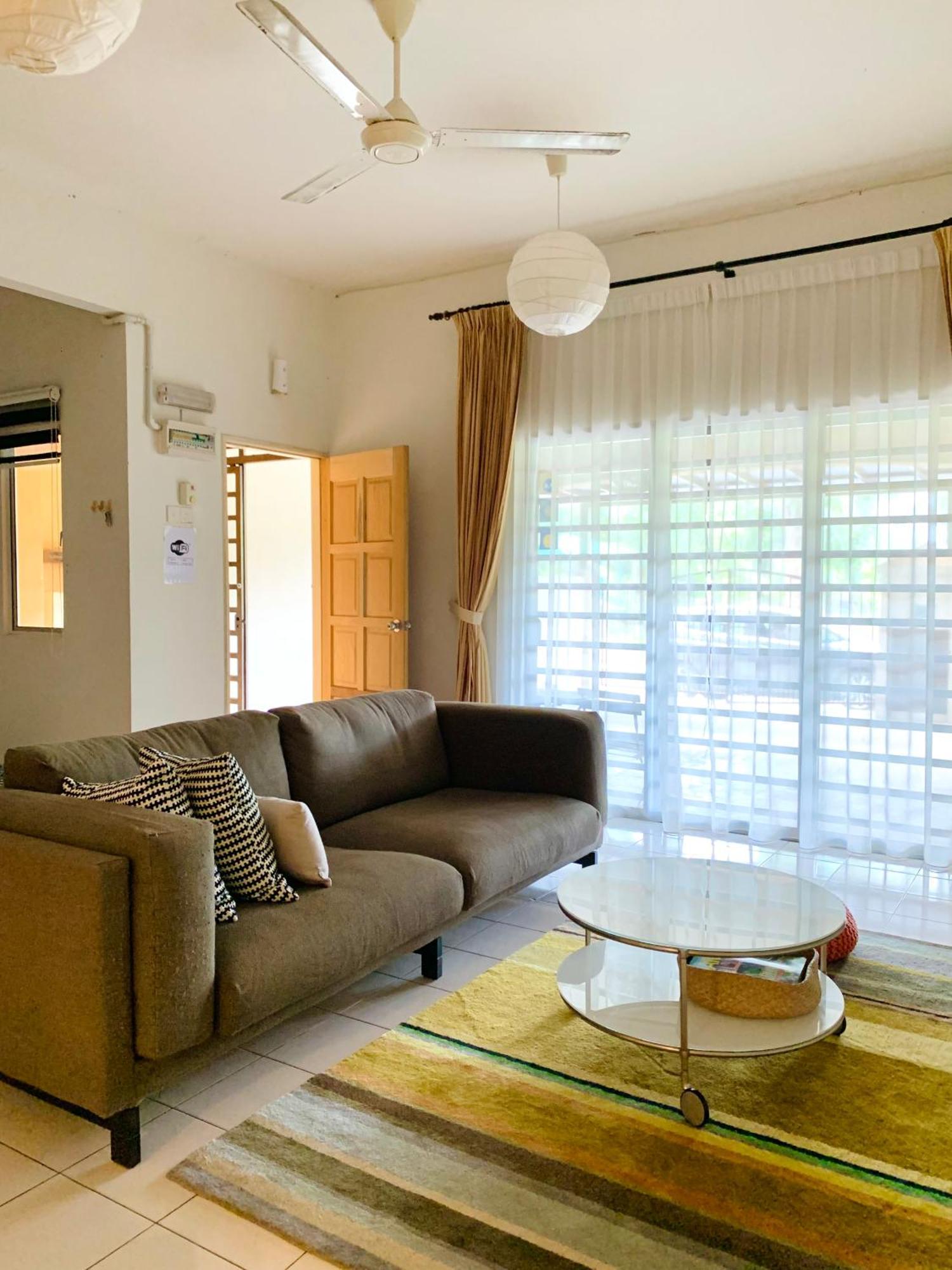 D'houzz Rumah tetamu